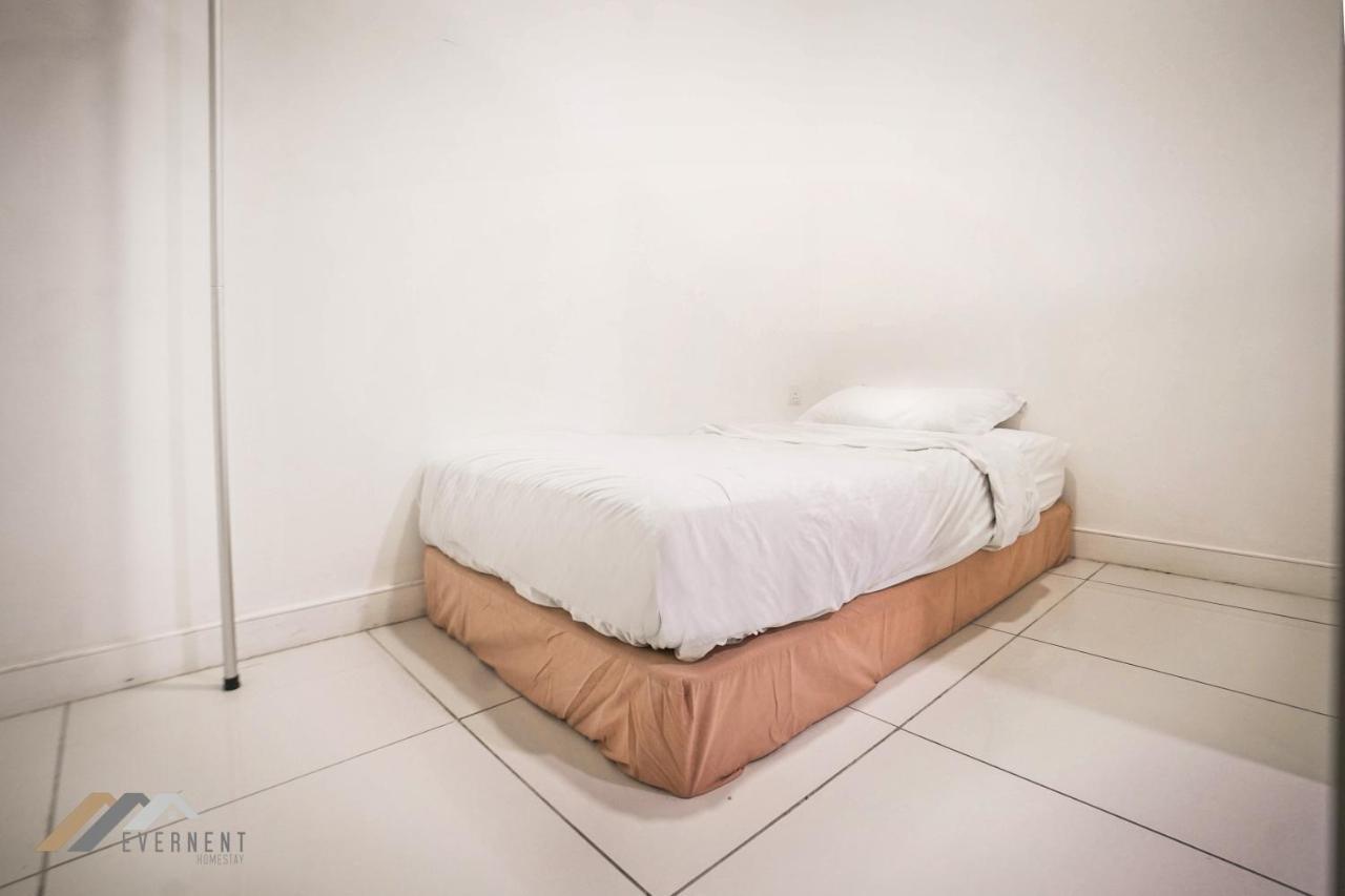 Marina Times Square Homestay By Evernent Мири Екстериор снимка