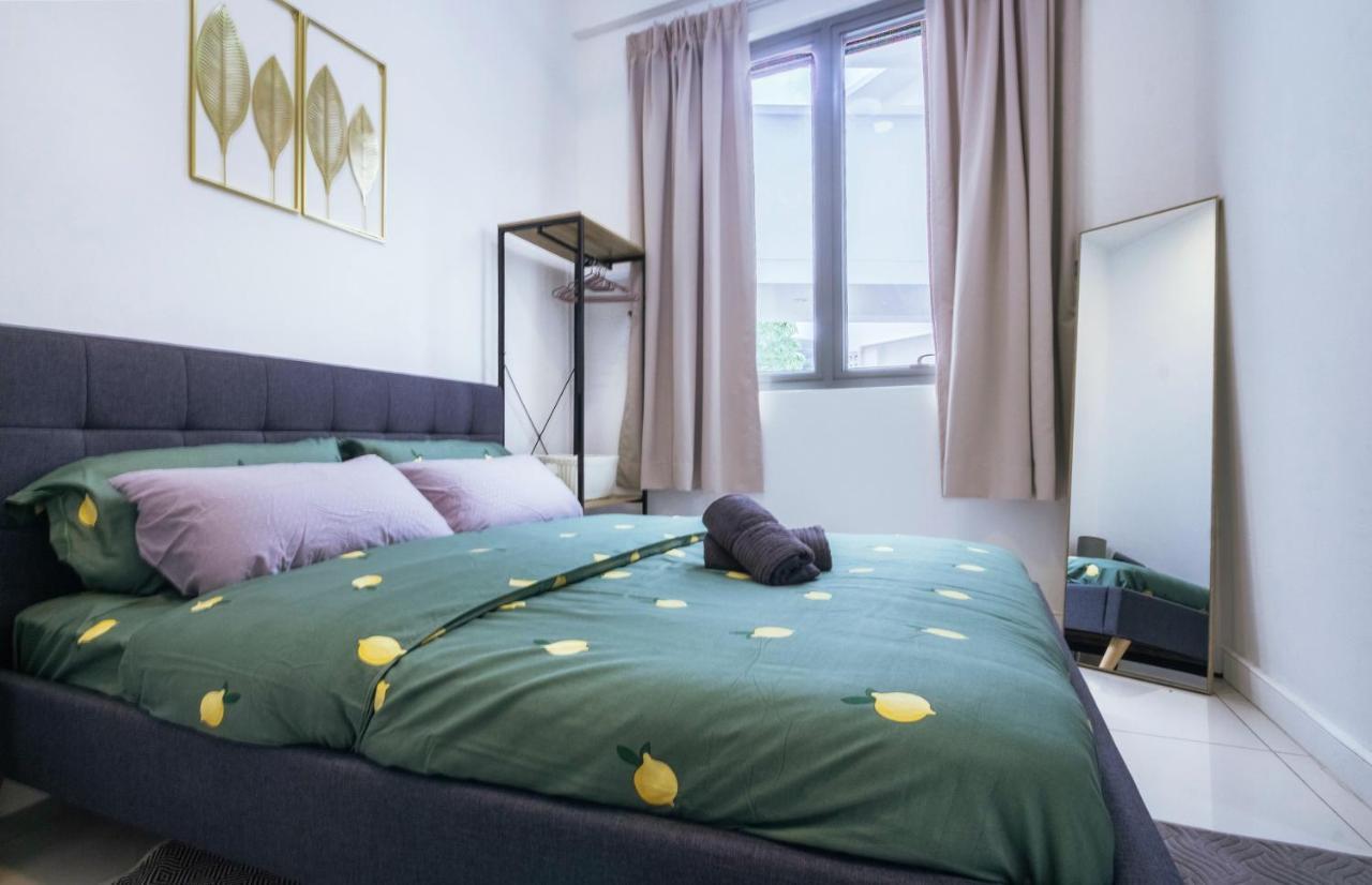 Marina Times Square Homestay By Evernent Мири Екстериор снимка