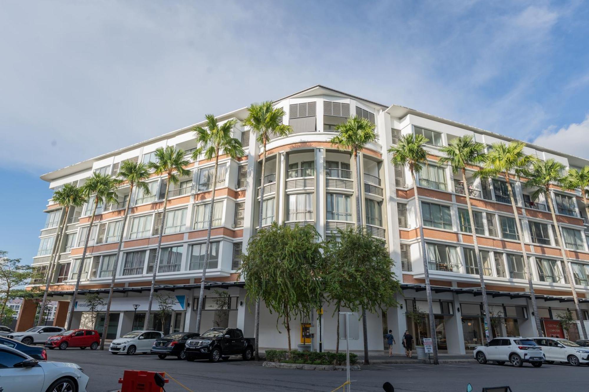 Marina Times Square Homestay By Evernent Мири Екстериор снимка